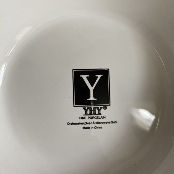 Cat food bowls - Picture 3 of 3